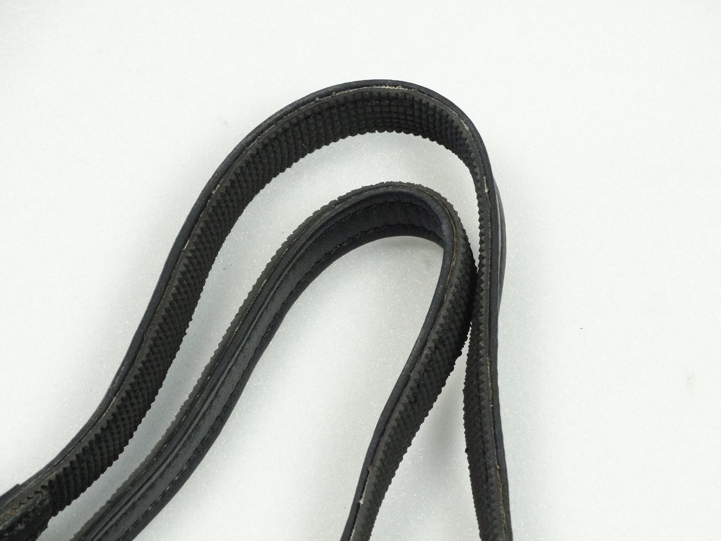 Rênes 1/2 cuir et grip, sans taquet, avec arrêtoirs.