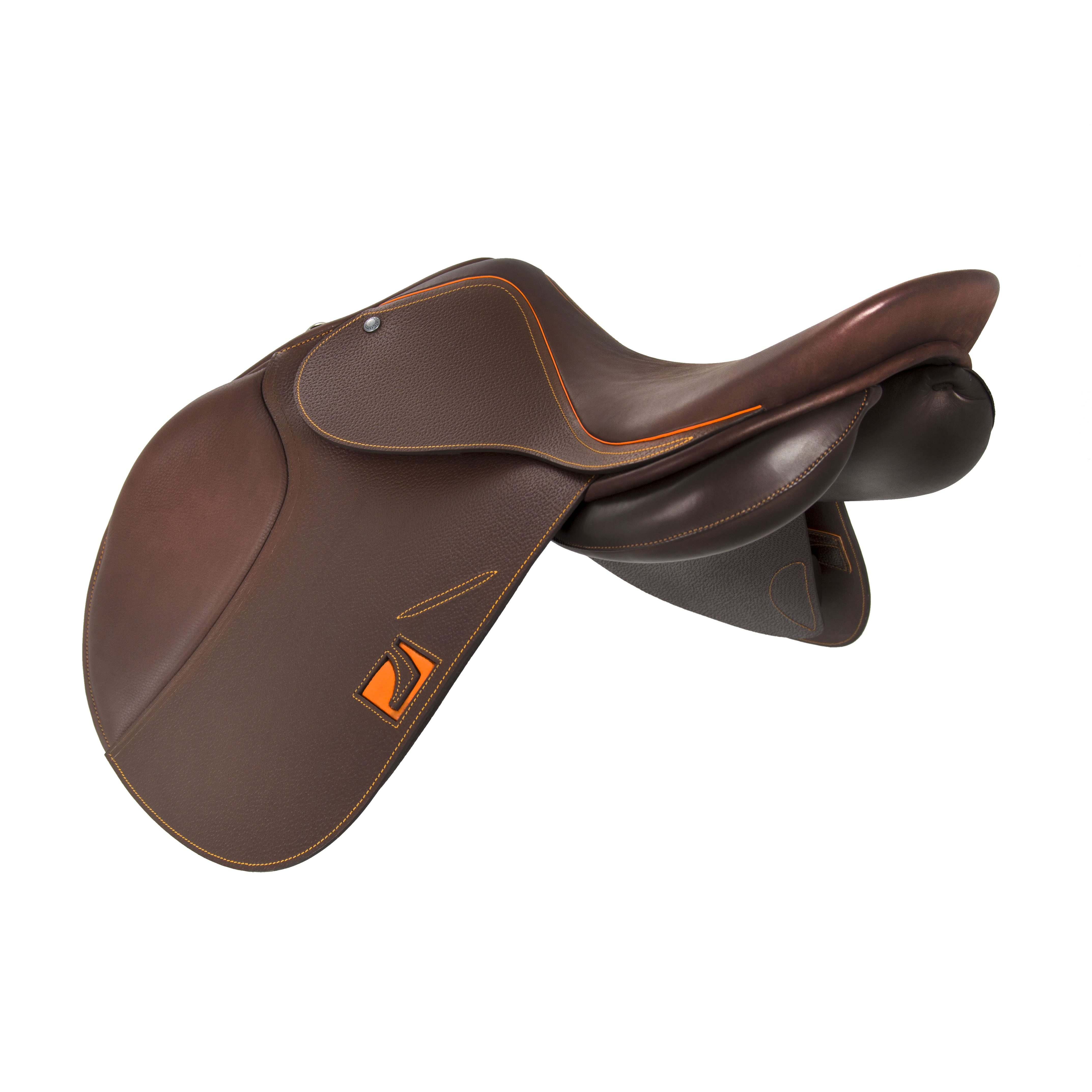 Modèle FLP saut d'obstacles CSO selle sur-mesure Childéric cuir bespoke saddle fait en France made in France fait main